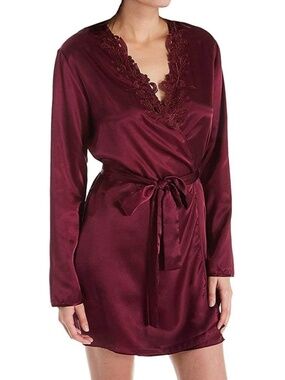 Flora by Flora Nikrooz Stella Lace-Trim Wrap Robe in Bordeaux (Burgundy)